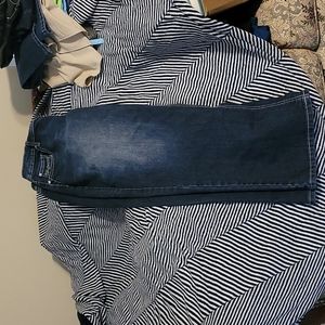 Earl Jean's 16p. Boot Cut Jeans